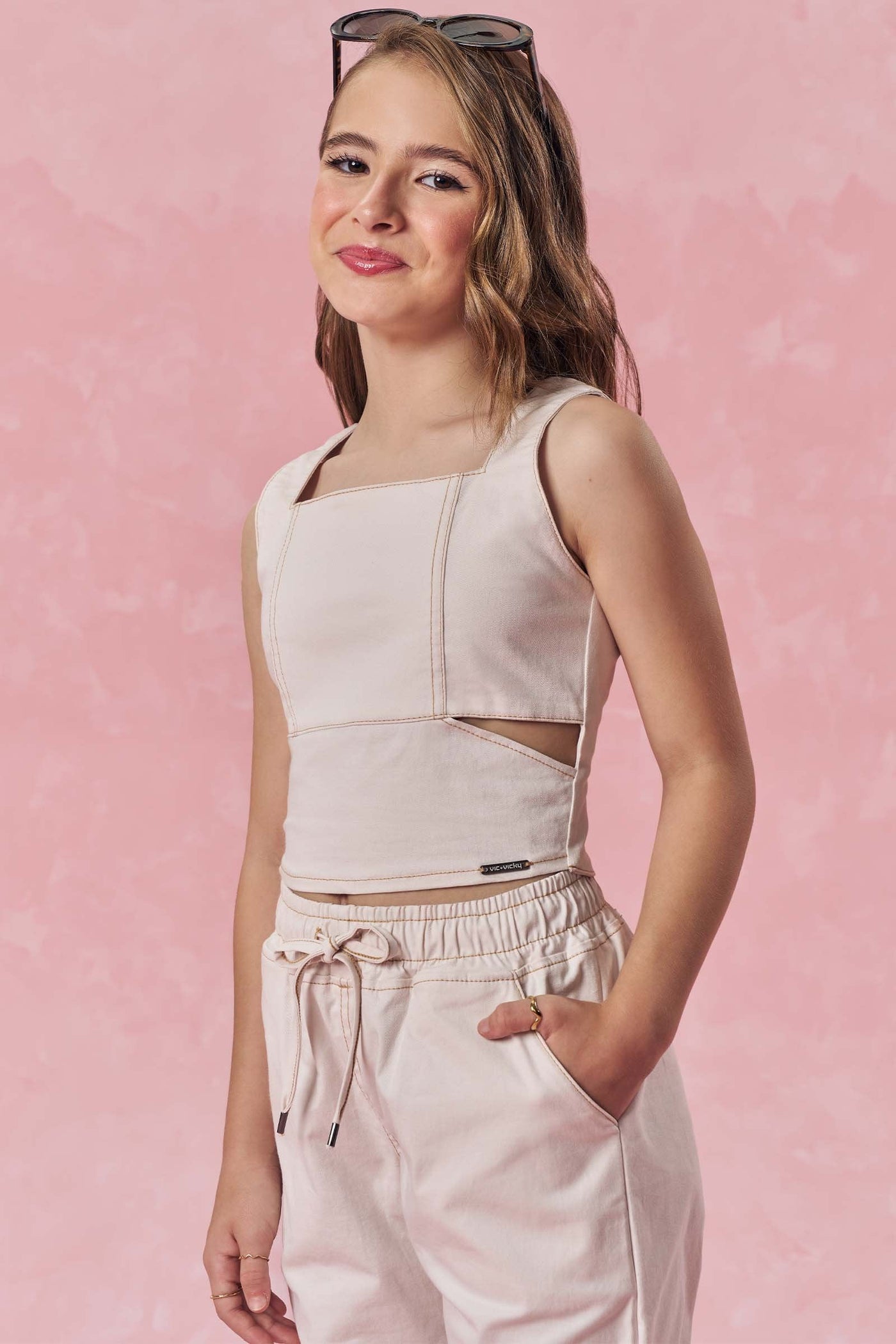 Conjunto de Blusa Cropped e Calça Jogger em Sarja com Elastano 84871 Vic&Vicky Teen Menina