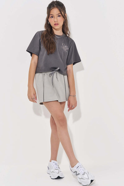 Conjunto de Camiseta Boxy Over em Meia Malha e Short Saia em Moletom 85172 Vic&Vicky Teen Menina