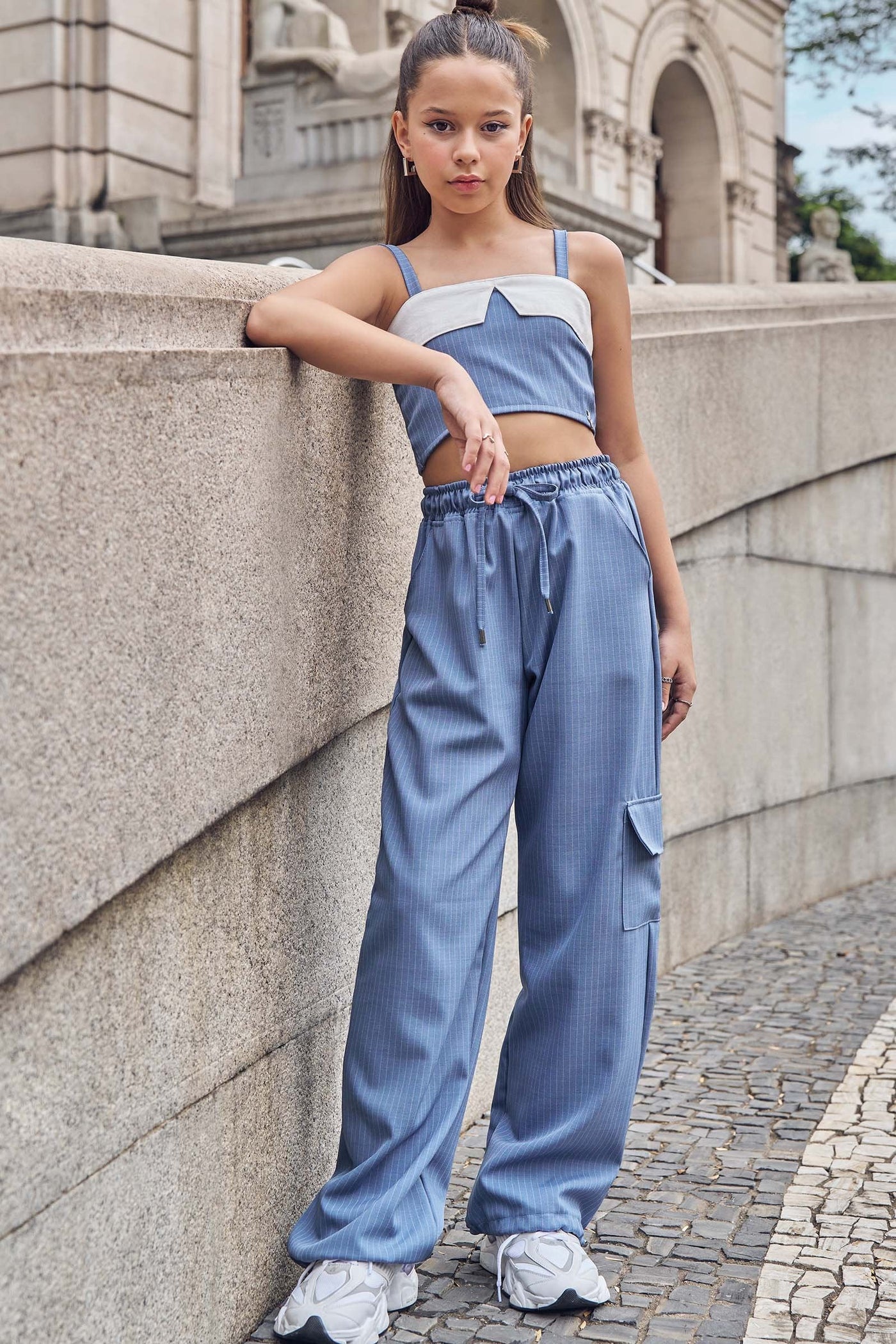 Conjunto de Top Cropped e Calça em Alfaiataria Risca de Giz 83930 Vic&Vicky Teen Menina